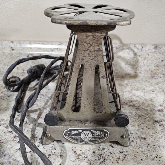 Other - Vintage Turnover Toaster with Cord